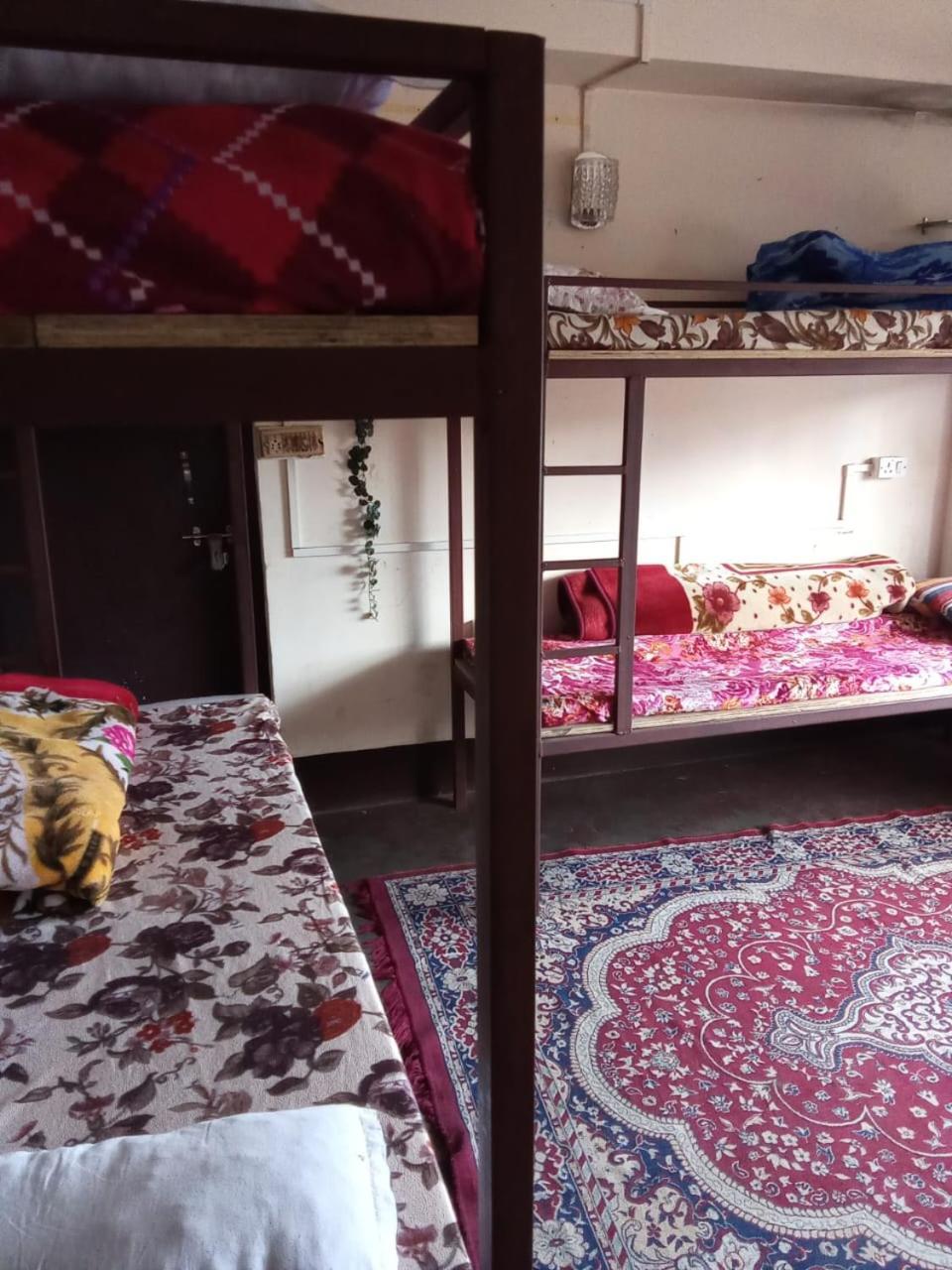 Хостел Backpackers Hub Дарджилинг Экстерьер фото